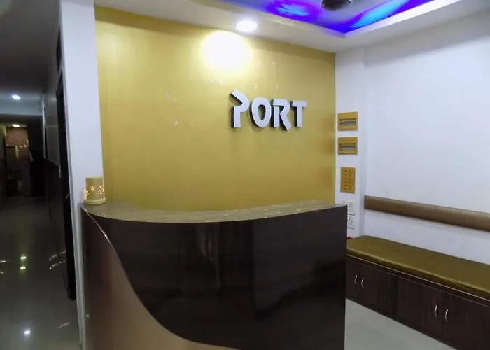 Port Hotel